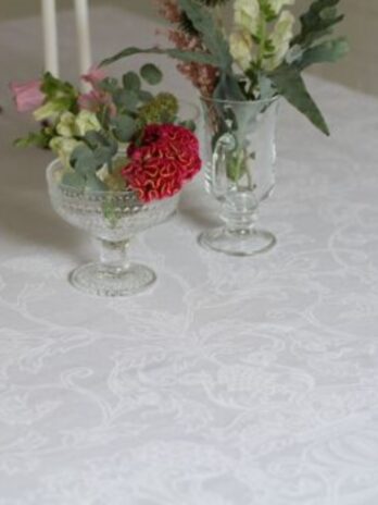 Julein: Tablecloth Chateau White 170/310cm