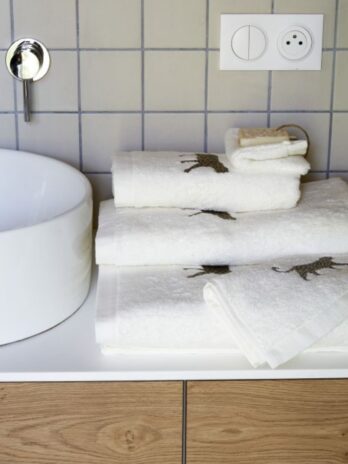 Bath Linen Set: Leo Cream